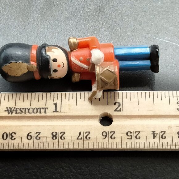 Hallmark Toy Soldier Pin Brooch Holiday Christmas Jewelry Vintage 1980 - Picture 5 of 7